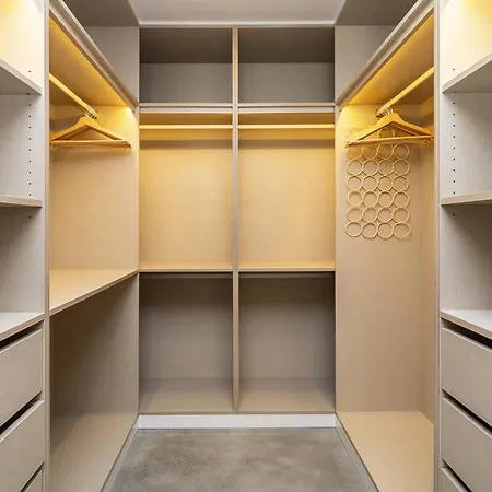 Whome Beachside Bliss In Carcavelos, 1br With Patio & Parking Carcavelos (Lisbon)