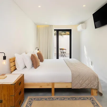 Whome Beachside Bliss In Carcavelos, 1br With Patio & Parking アパート カルカヴェロス