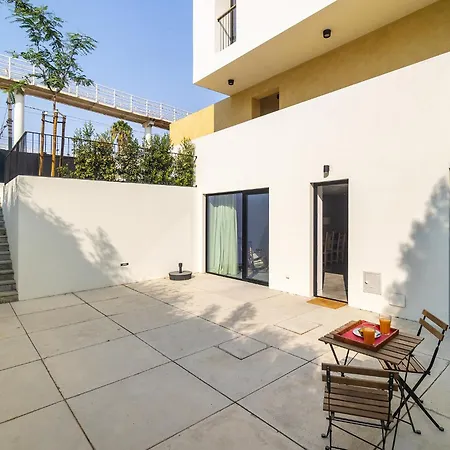 Whome Beachside Bliss In Carcavelos, 1br With Patio & Parking